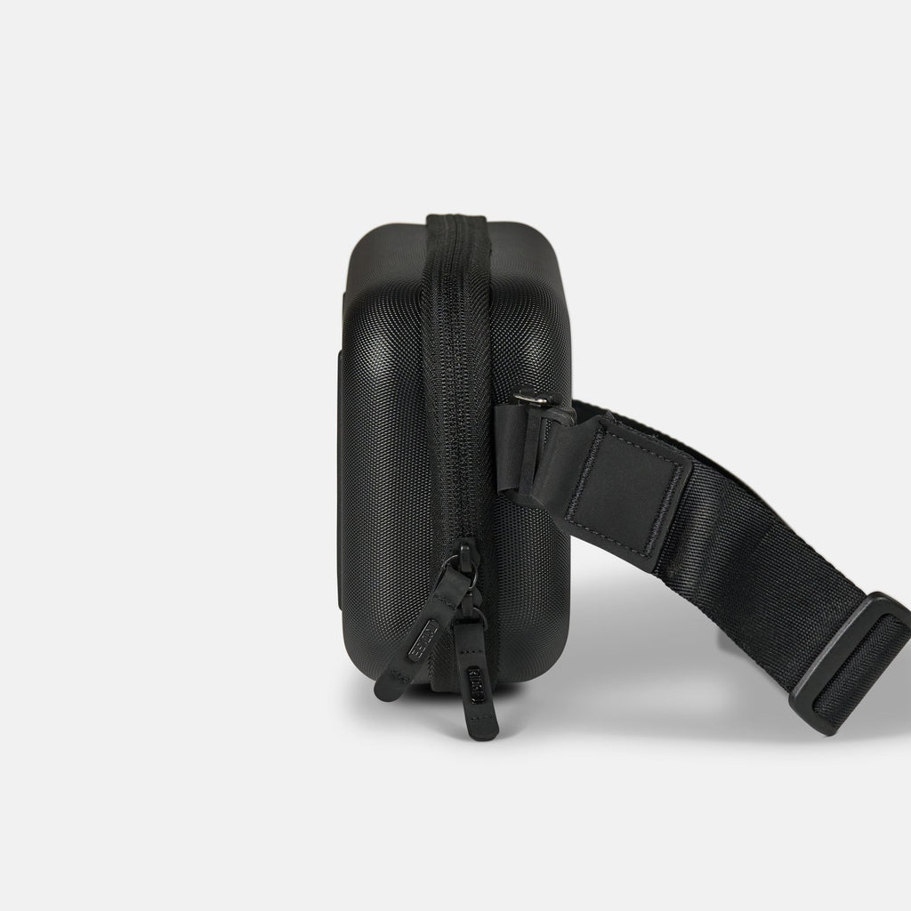 Hardshell Sling - Royal Black