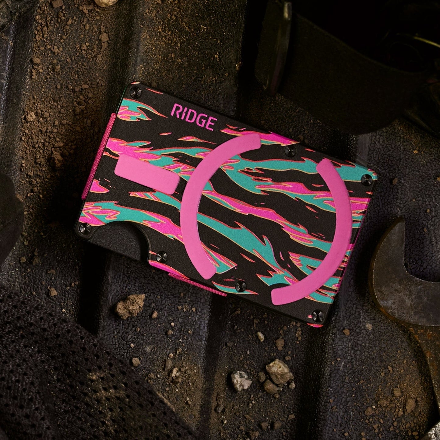 Daily Driver Kit for MagSafe - Neon Tiger