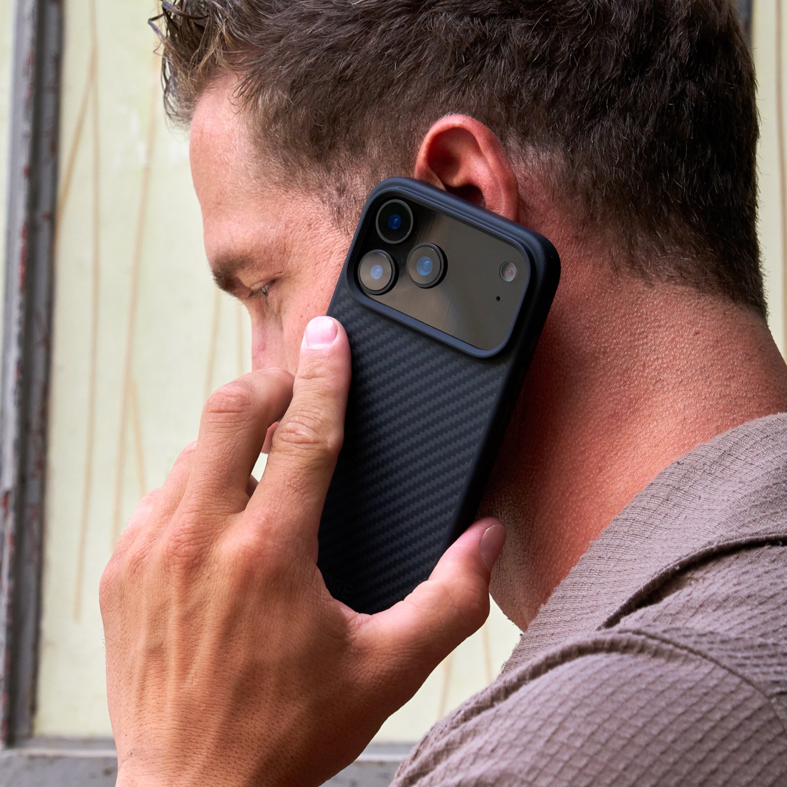 Ridge Phone Case - Carbon - iPhone 17 Pro