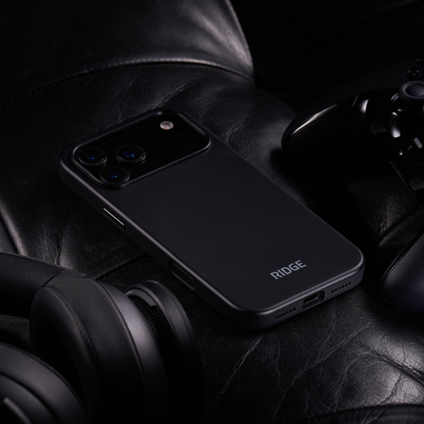 Ridge Phone Case - Matte Black - iPhone 17 Pro Max